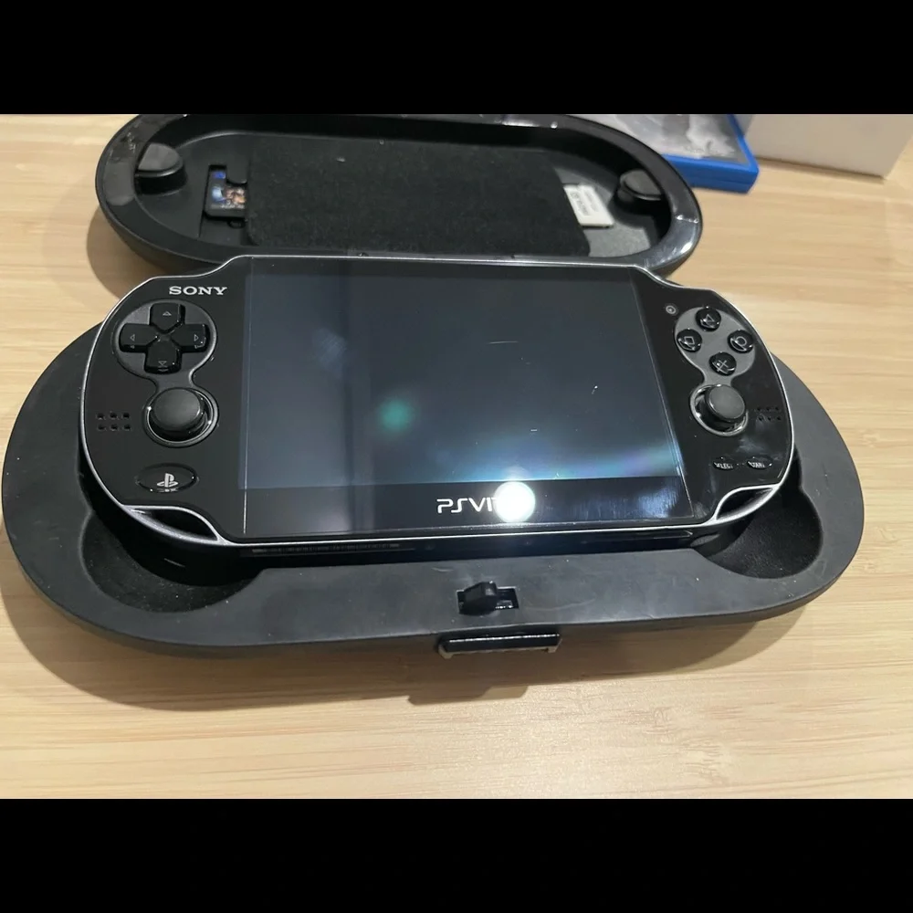 Sony play station vita  pch-1101 black color